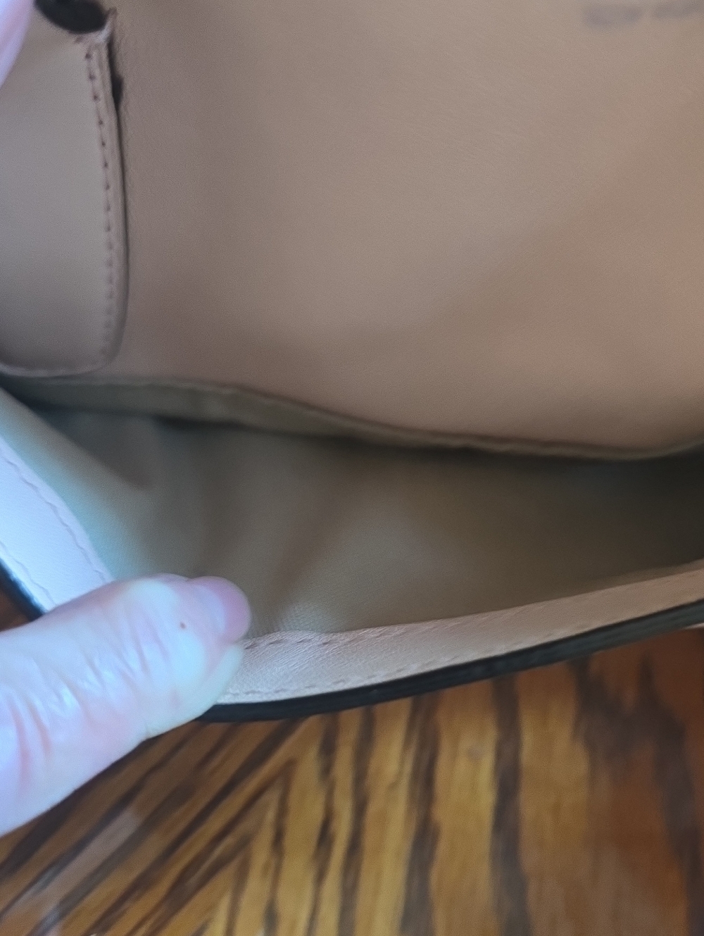 Coach Satchel - Picture 4 of 12